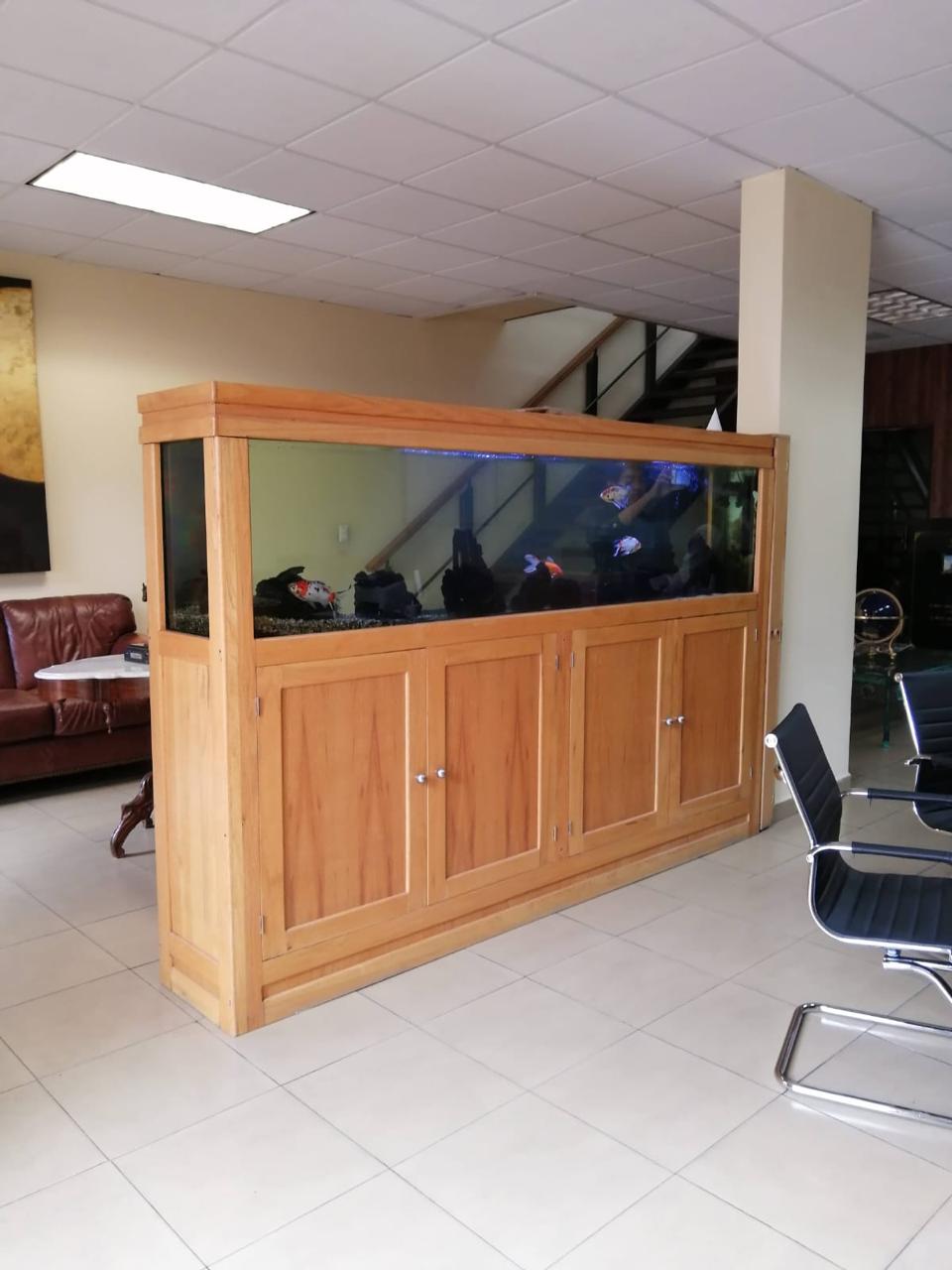 Acuario de madera